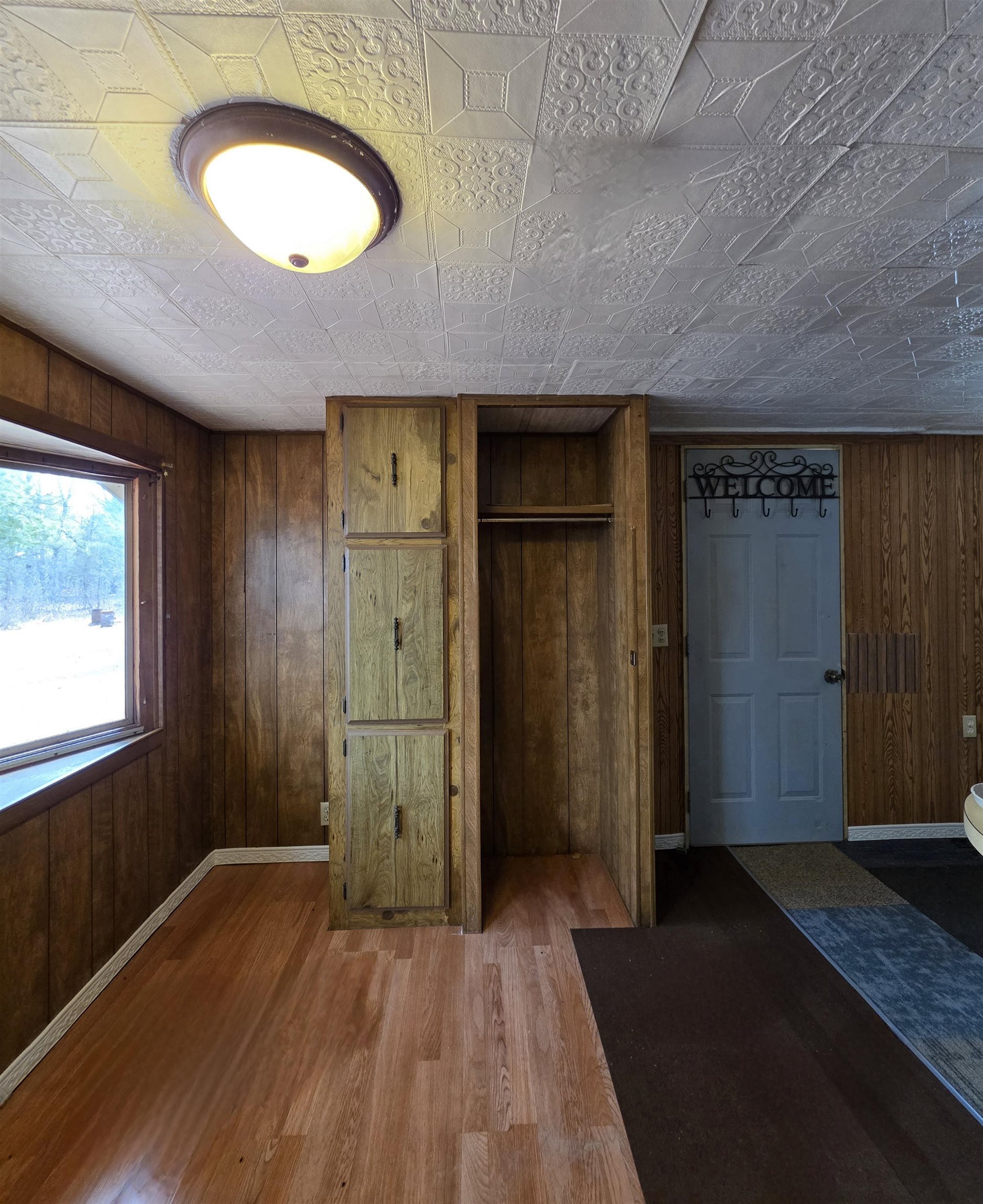 915 Fur Avenue Wisconsin Dells, WI 53965 - Photo 8 of 18