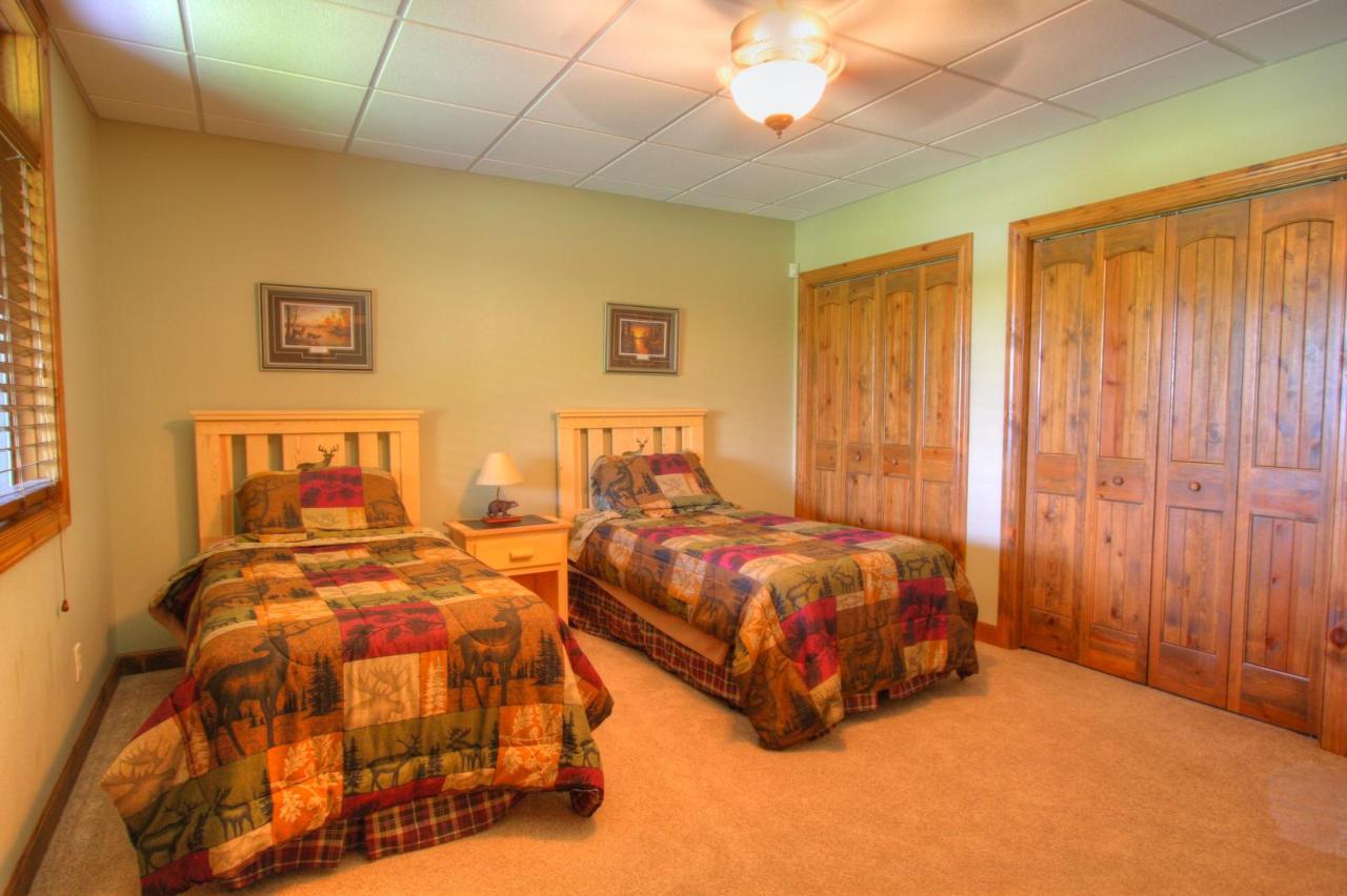 7656 Palmer Lake Road, Unit 2 Land O'Lakes, WI 54540 - Photo 28 of 40 Gallery Image 28