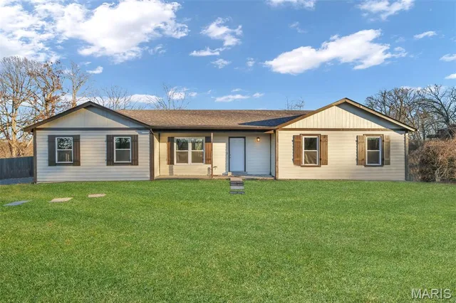 $385,000 | 2516 Ridgeview Drive, High Ridge, MO 63049