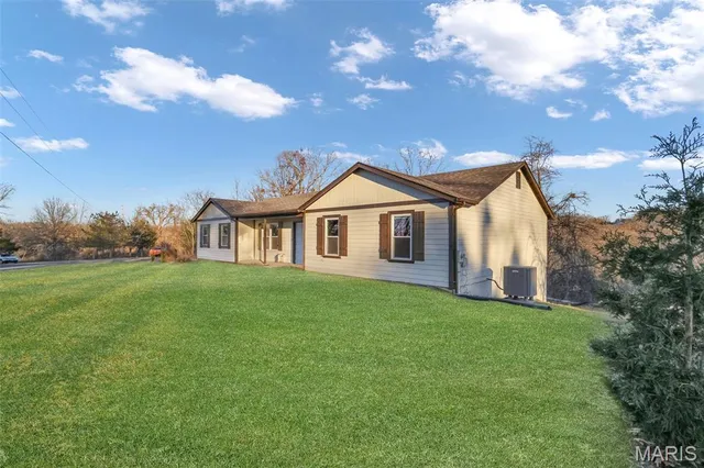 $385,000 | 2516 Ridgeview Drive, High Ridge, MO 63049
