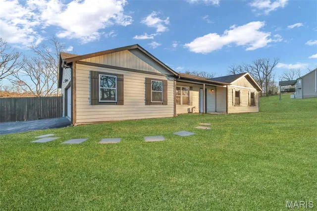 $385,000 | 2516 Ridgeview Drive, High Ridge, MO 63049