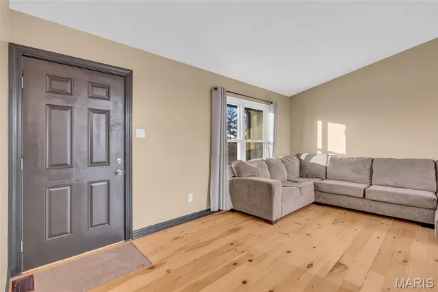 $385,000 | 2516 Ridgeview Drive, High Ridge, MO 63049