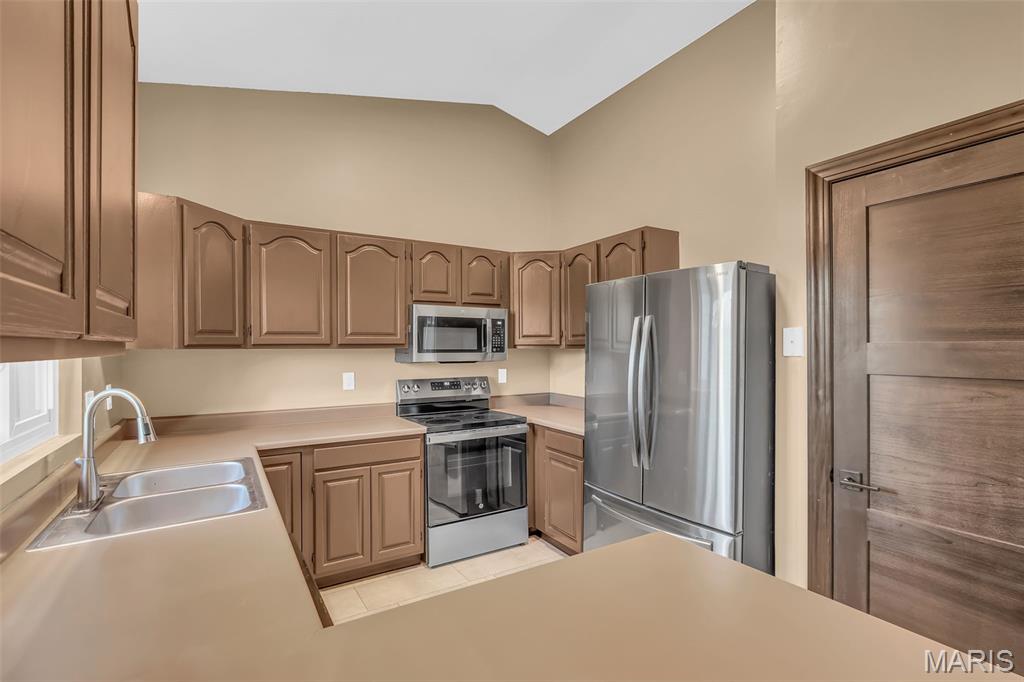 2516 Ridgeview Drive High Ridge, MO 63049 - Photo 27 of 44