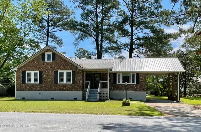 $249,000 | 442 Lamont Street, Belhaven, NC 27810