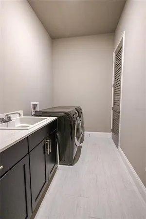 $5,500 | 11967 Southwest 32nd Lane, Gainesville, FL 32608