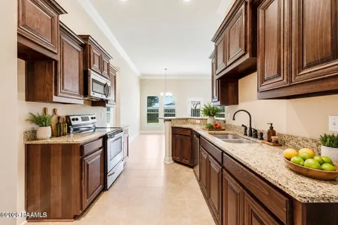 $255,000 | 244 Rosemary Place, Lafayette, LA 70508