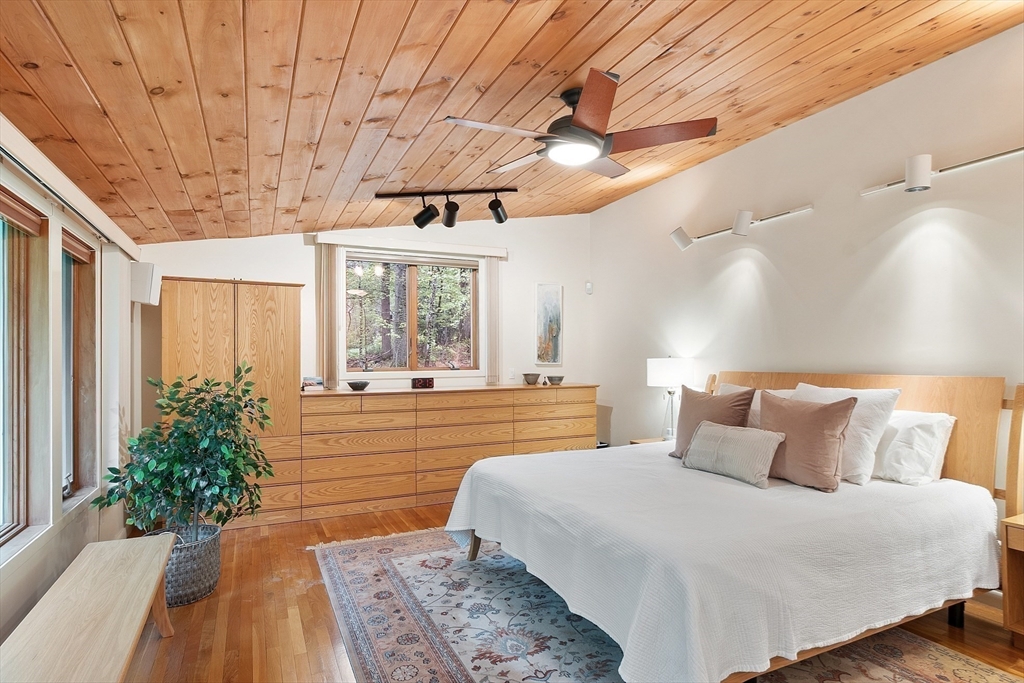 77 Temple Road Concord, MA 01742 - Photo 12 of 39