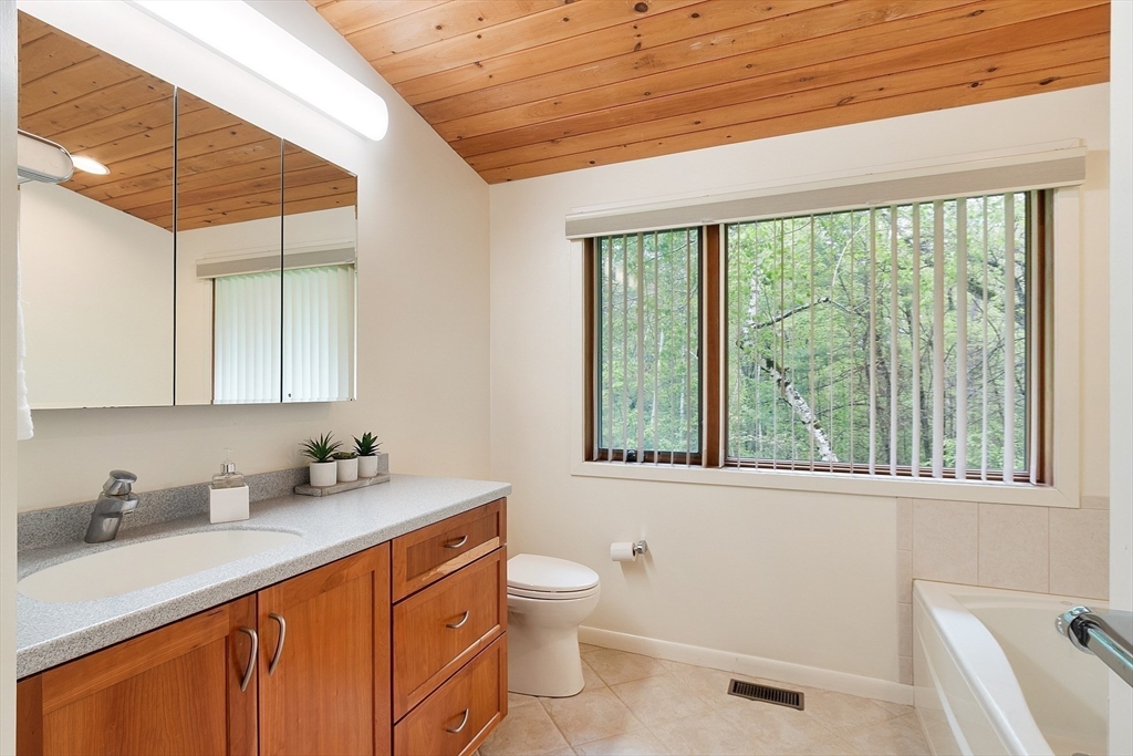 77 Temple Road Concord, MA 01742 - Photo 14 of 39