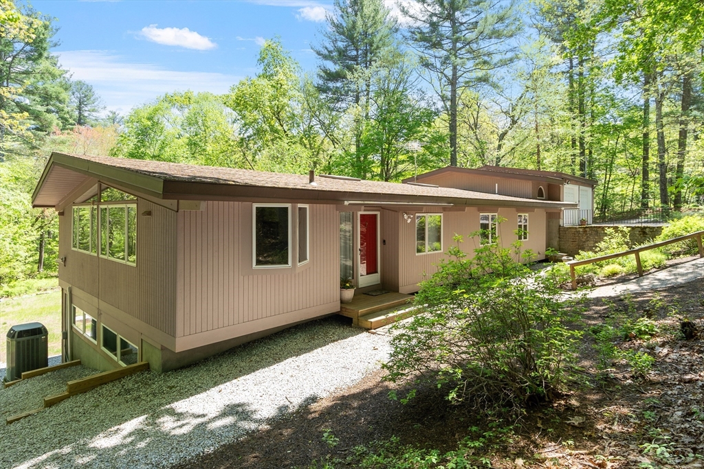 77 Temple Road Concord, MA 01742 - Photo 2 of 39