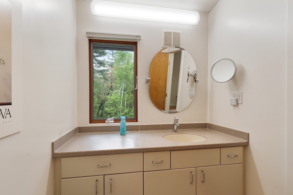 77 Temple Road Concord, MA 01742 - Photo 21 of 39