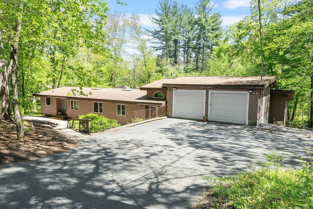 77 Temple Road Concord, MA 01742 - Photo 3 of 39