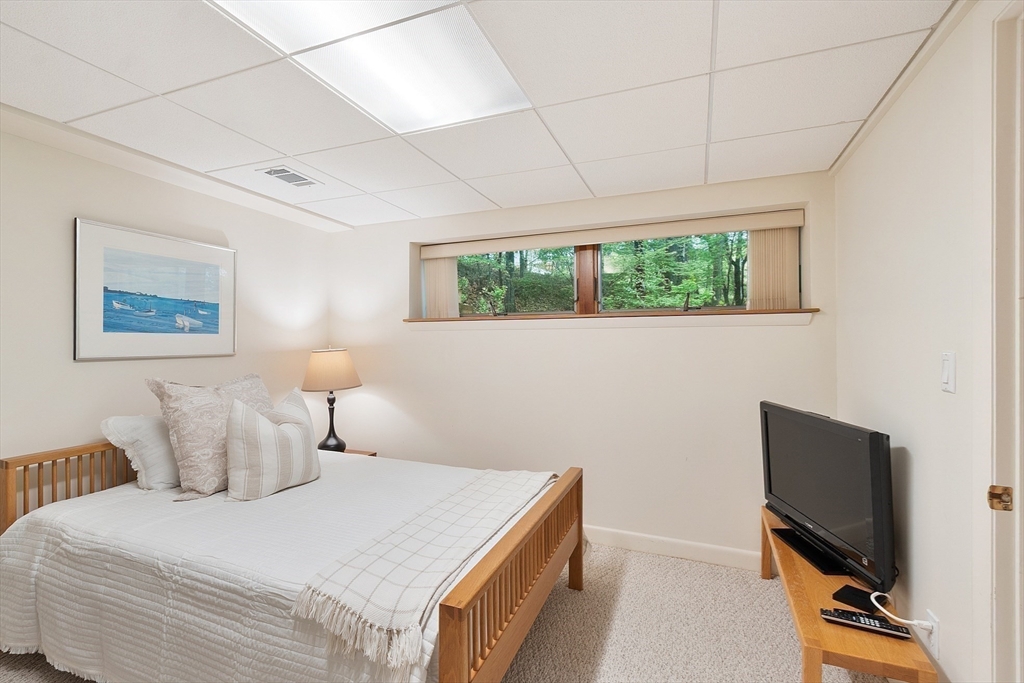 77 Temple Road Concord, MA 01742 - Photo 31 of 39