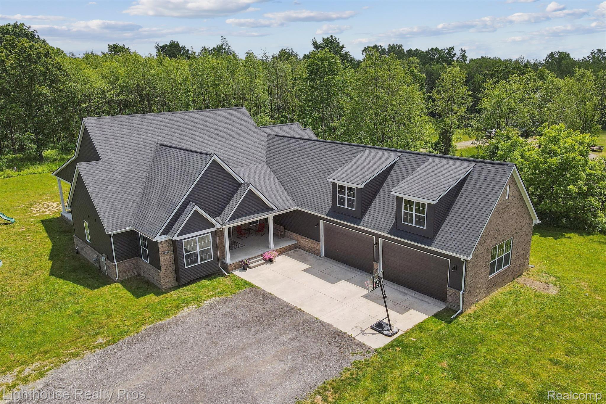 1490 Argentine Road Howell, MI 48843 - Photo 5 of 57 Gallery Image 5