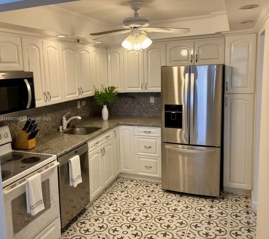 $2,700 | 20355 Northeast 34th Court, Unit 628, Aventura, FL 33180