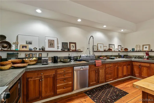 $850,000 | 22 North Sycamore Street, Petersburg, VA 23803