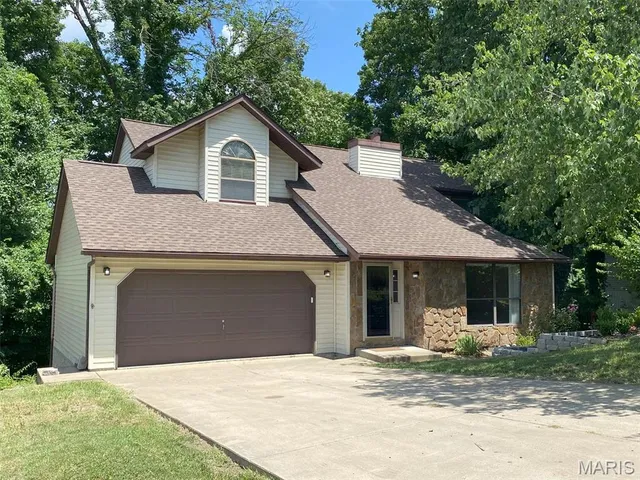 $245,000 | 2148 Stone Gate Drive, Dupo, IL 62239