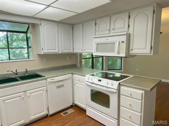 $245,000 | 2148 Stone Gate Drive, Dupo, IL 62239