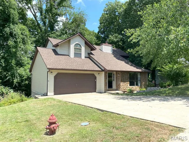 $245,000 | 2148 Stone Gate Drive, Dupo, IL 62239