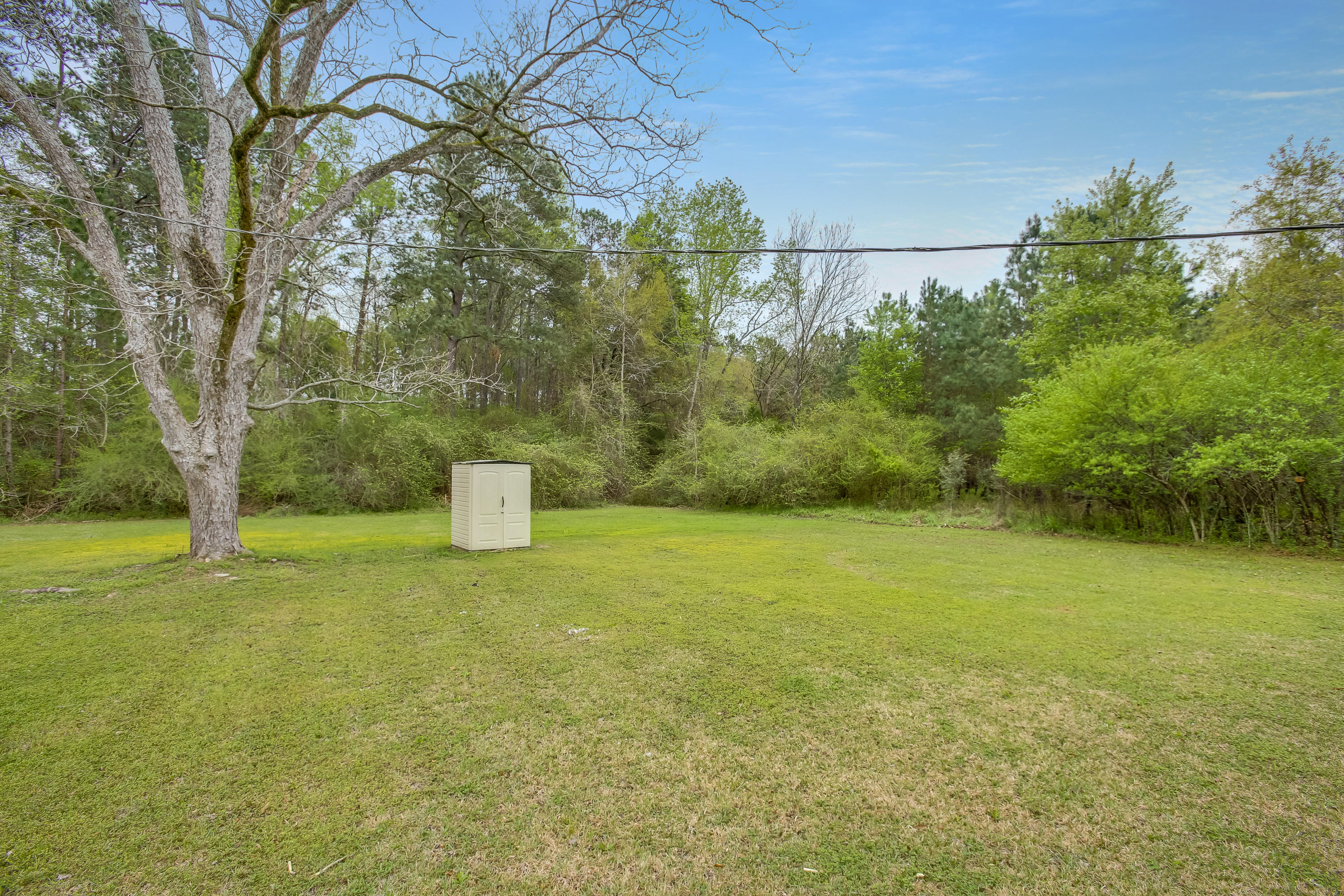 299 South Metts Street St. George, SC 29477 - Photo 3 of 14 9H6B2799