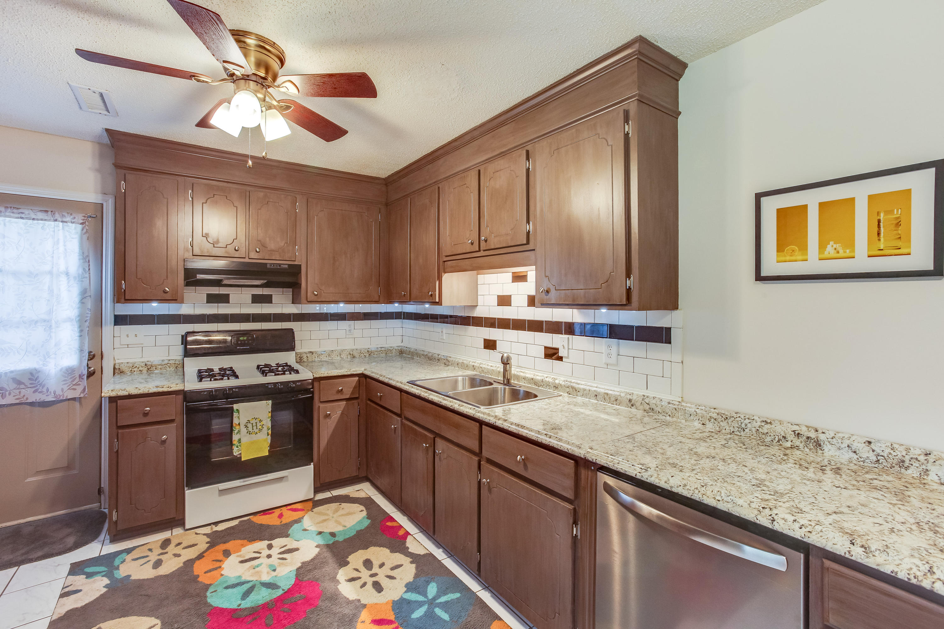 299 South Metts Street St. George, SC 29477 - Photo 5 of 14 9H6B2839