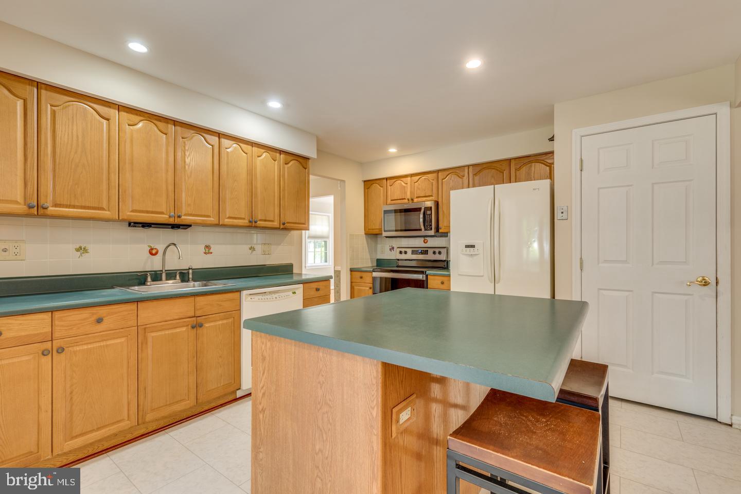 7 Cohasset Lane Cherry Hill, NJ 08003 - Photo 14 of 56