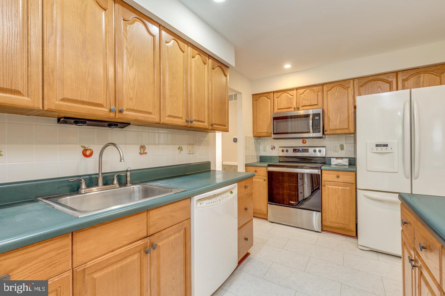 7 Cohasset Lane Cherry Hill, NJ 08003 - Photo 15 of 56