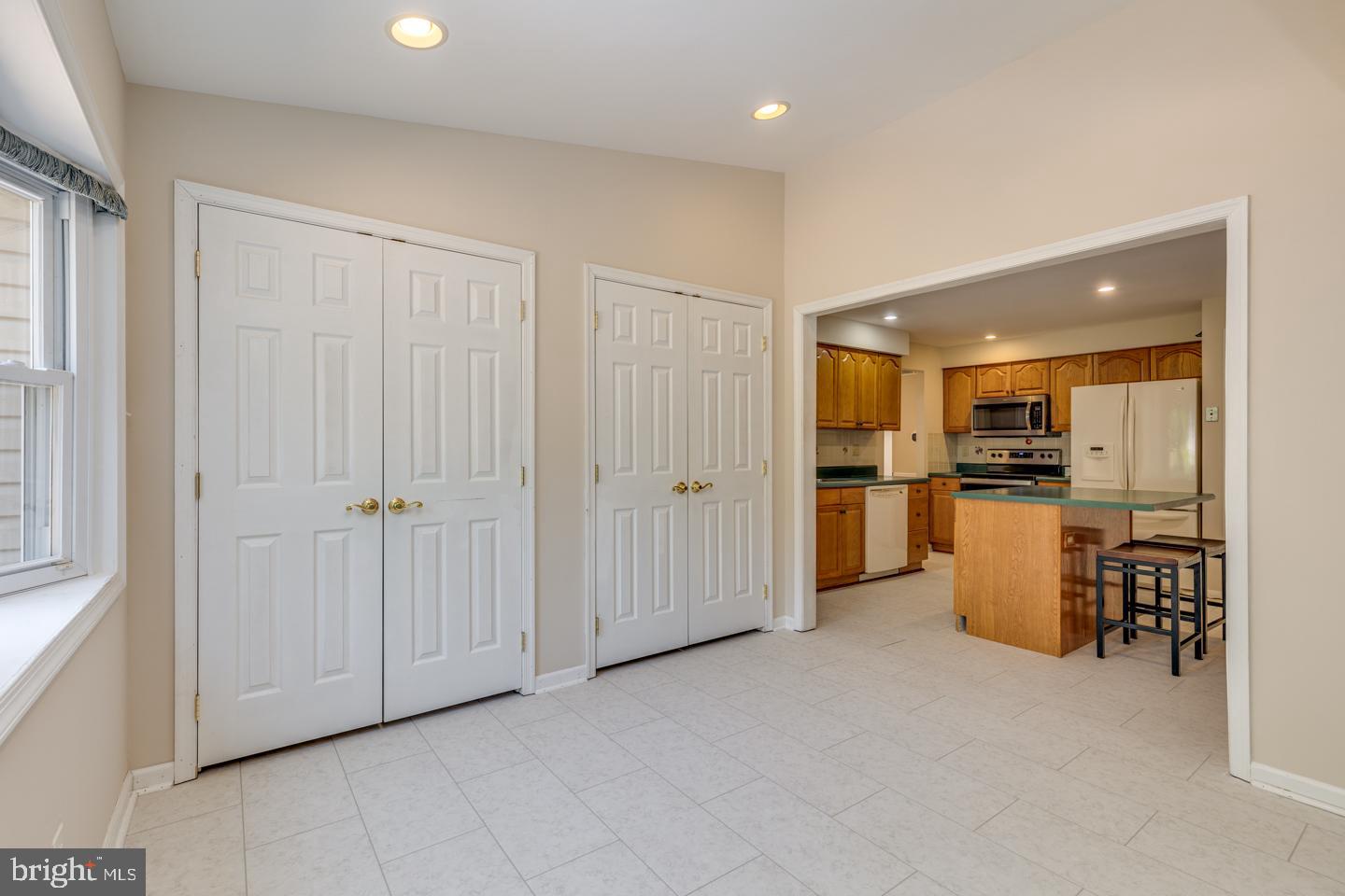 7 Cohasset Lane Cherry Hill, NJ 08003 - Photo 17 of 56 Pantries!