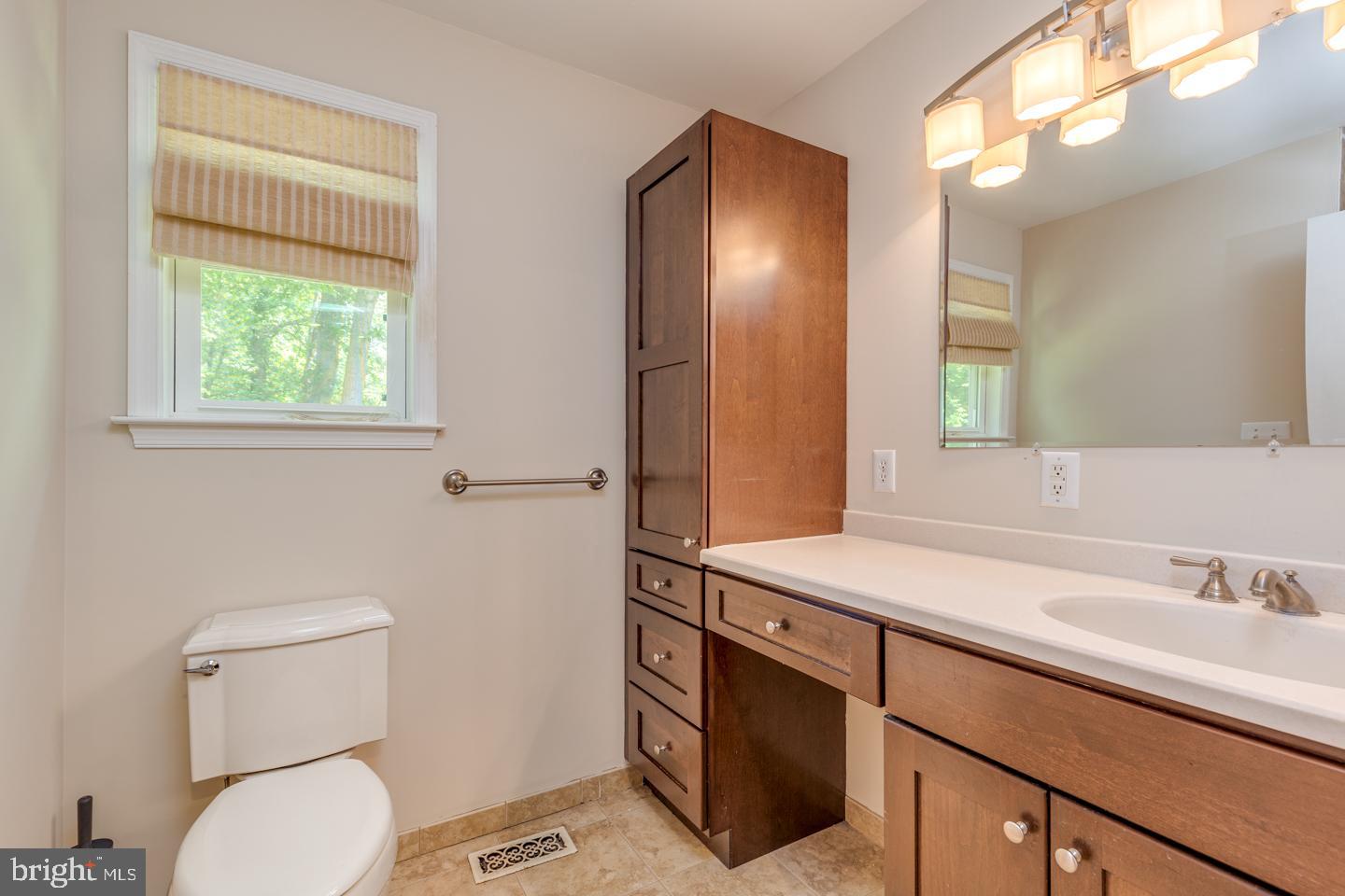 7 Cohasset Lane Cherry Hill, NJ 08003 - Photo 28 of 56 1st Floor Bath