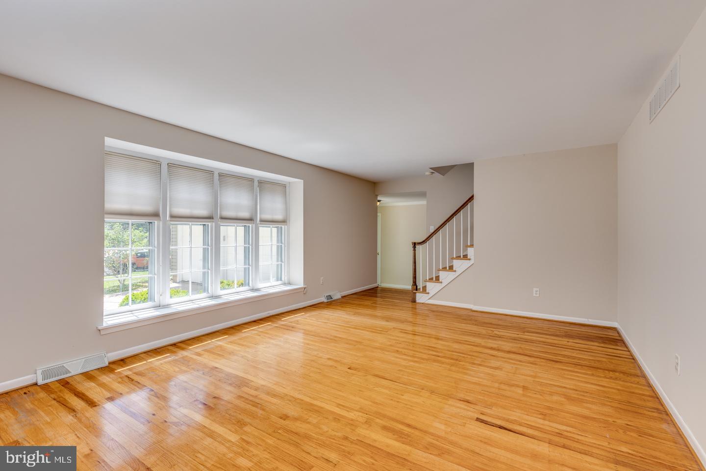 7 Cohasset Lane Cherry Hill, NJ 08003 - Photo 6 of 56 Living Room