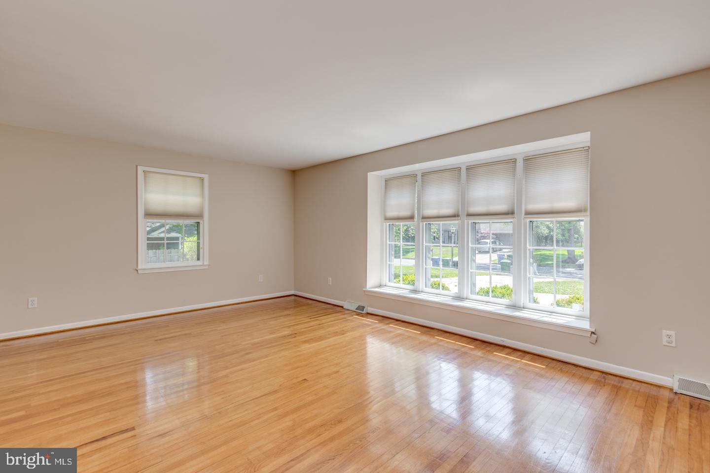 7 Cohasset Lane Cherry Hill, NJ 08003 - Photo 7 of 56