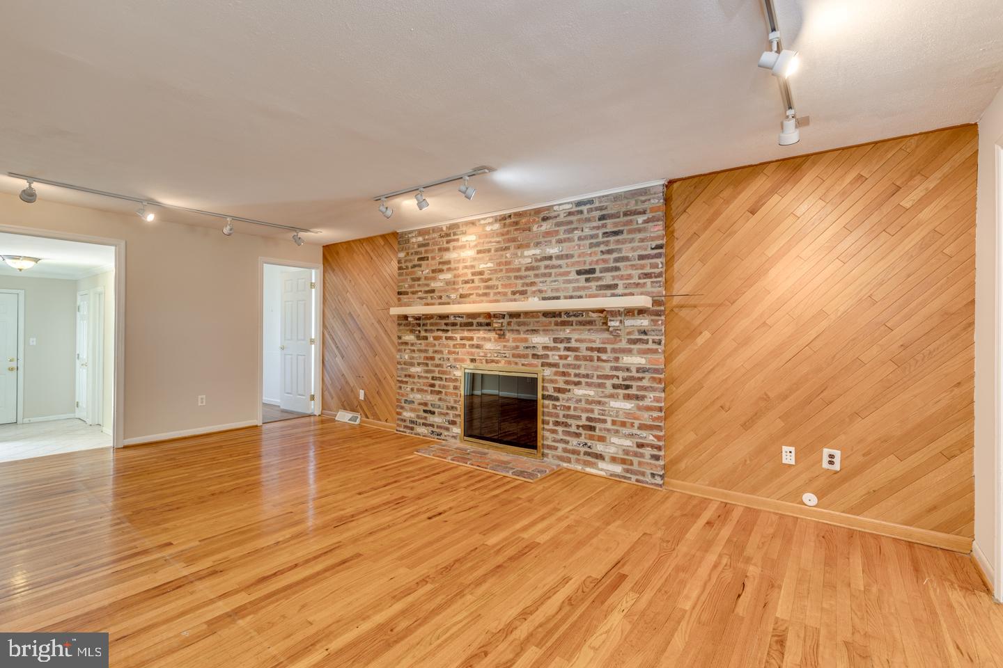 7 Cohasset Lane Cherry Hill, NJ 08003 - Photo 10 of 56 Fireplace