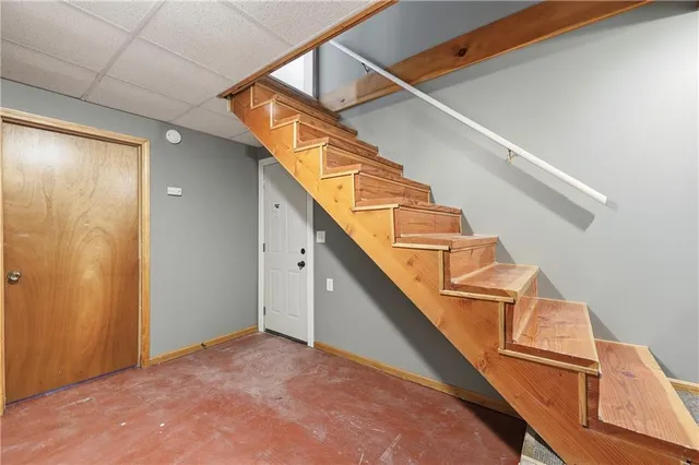 $296,000 | 109 Northeast 1st St Terrace, Blue Springs, MO 64014