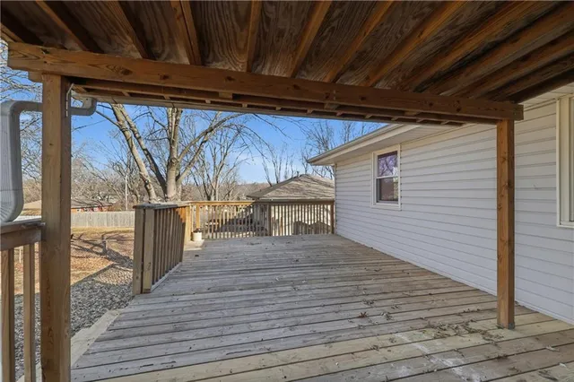 $296,000 | 109 Northeast 1st St Terrace, Blue Springs, MO 64014