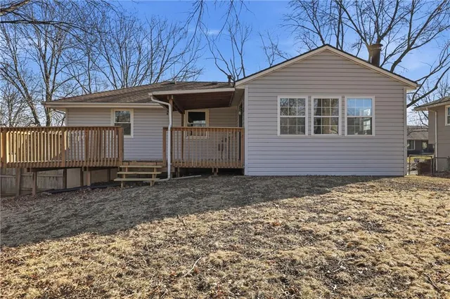 $296,000 | 109 Northeast 1st St Terrace, Blue Springs, MO 64014