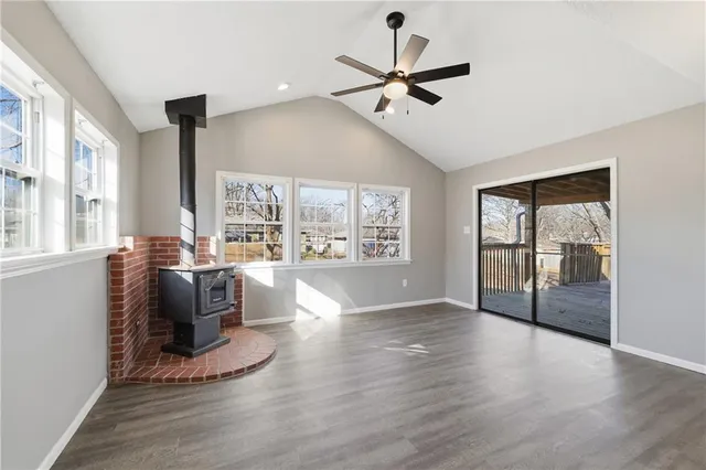 $296,000 | 109 Northeast 1st St Terrace, Blue Springs, MO 64014