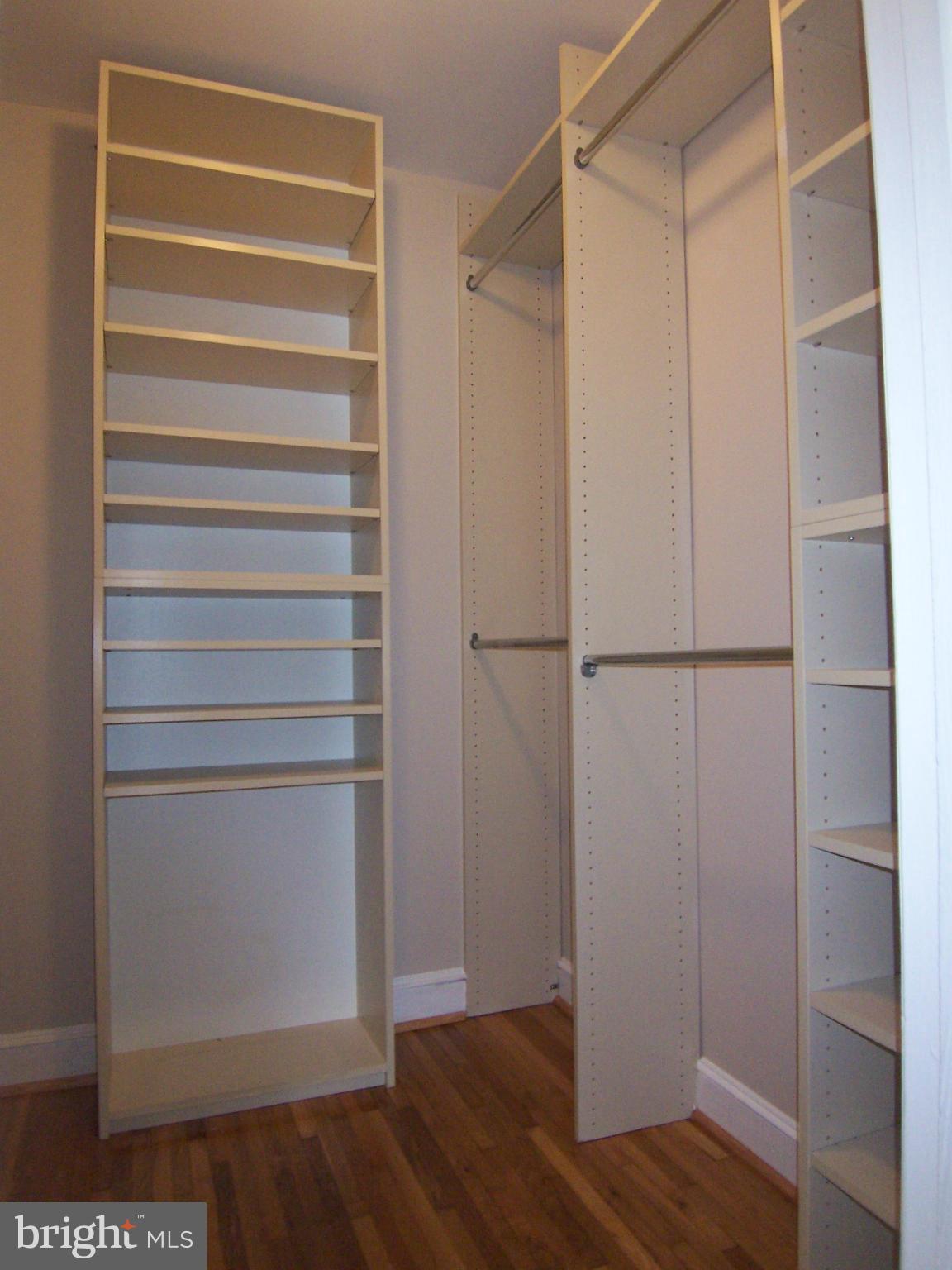 6136 Roxbury Avenue Springfield, VA 22152 - Photo 12 of 22 Master HUGE walk-in closet RH