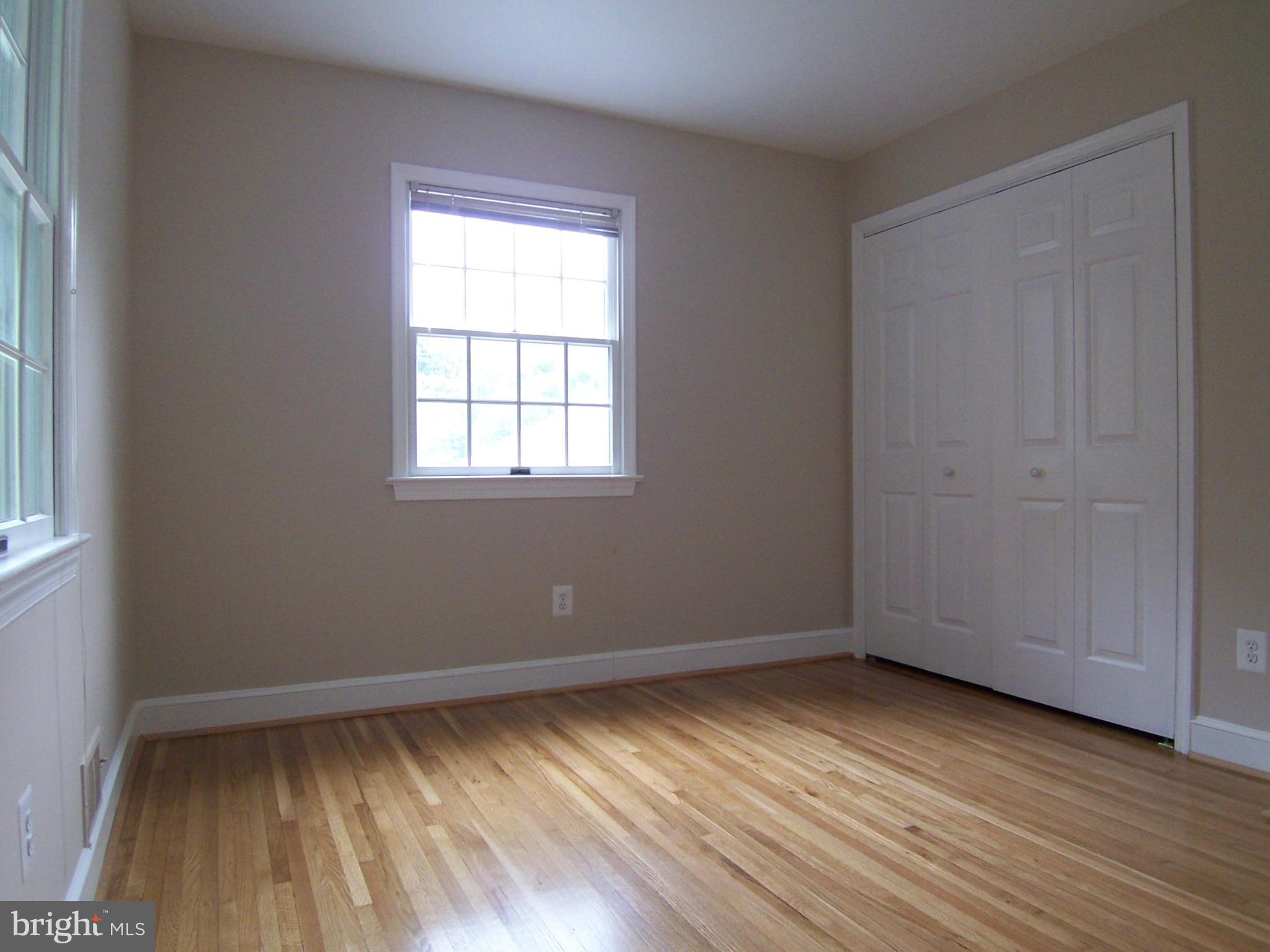 6136 Roxbury Avenue Springfield, VA 22152 - Photo 14 of 22 Bedroom 3