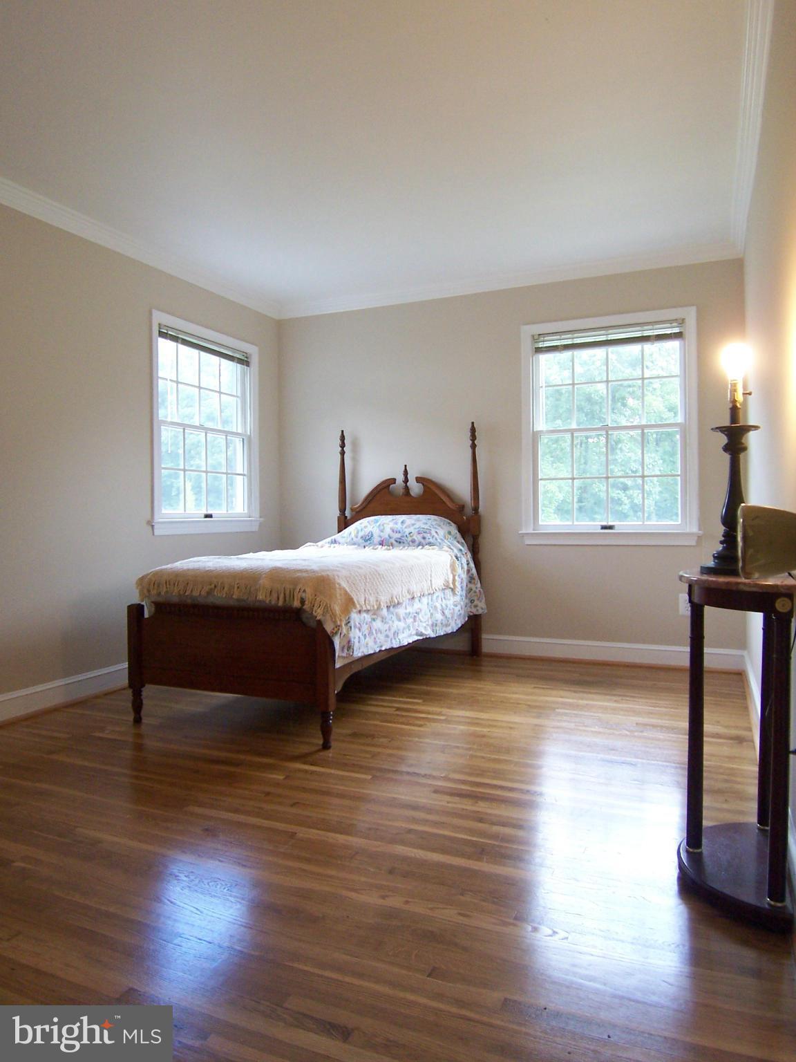 6136 Roxbury Avenue Springfield, VA 22152 - Photo 15 of 22 Bedroom 4