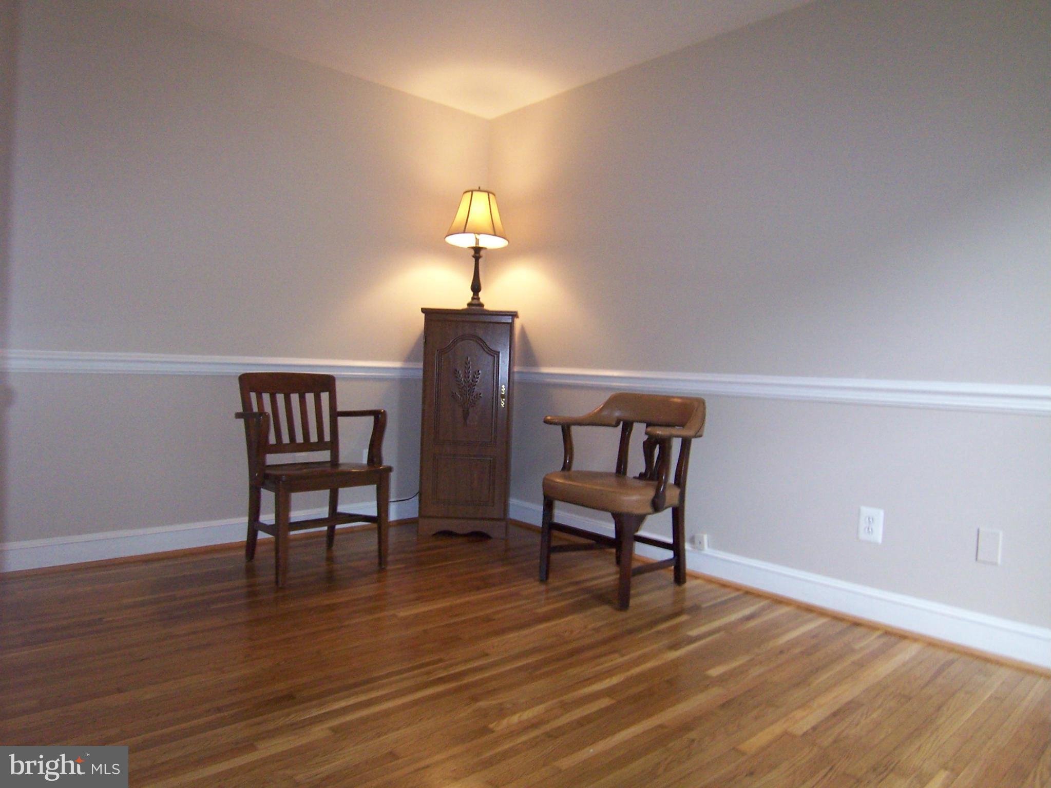 6136 Roxbury Avenue Springfield, VA 22152 - Photo 7 of 22 Main floor Den/Library
