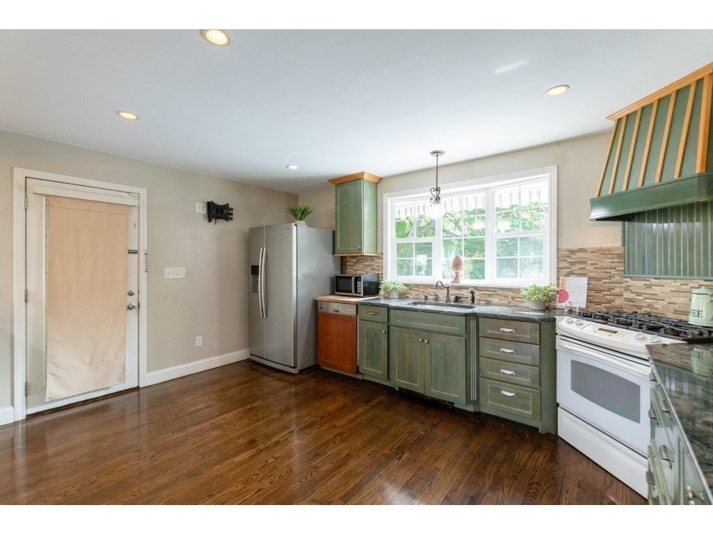 4 Myopia Road Stoneham, MA 02180 - Photo 13 of 42