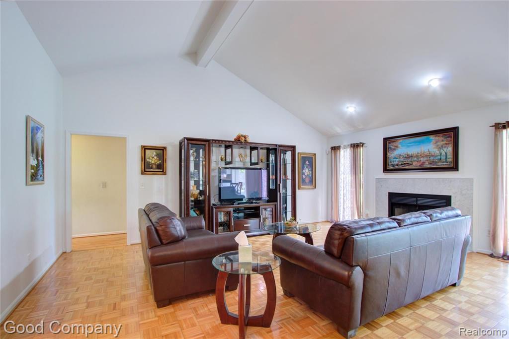 864 Preswick Court Rochester Hills, MI 48307 - Photo 5 of 47