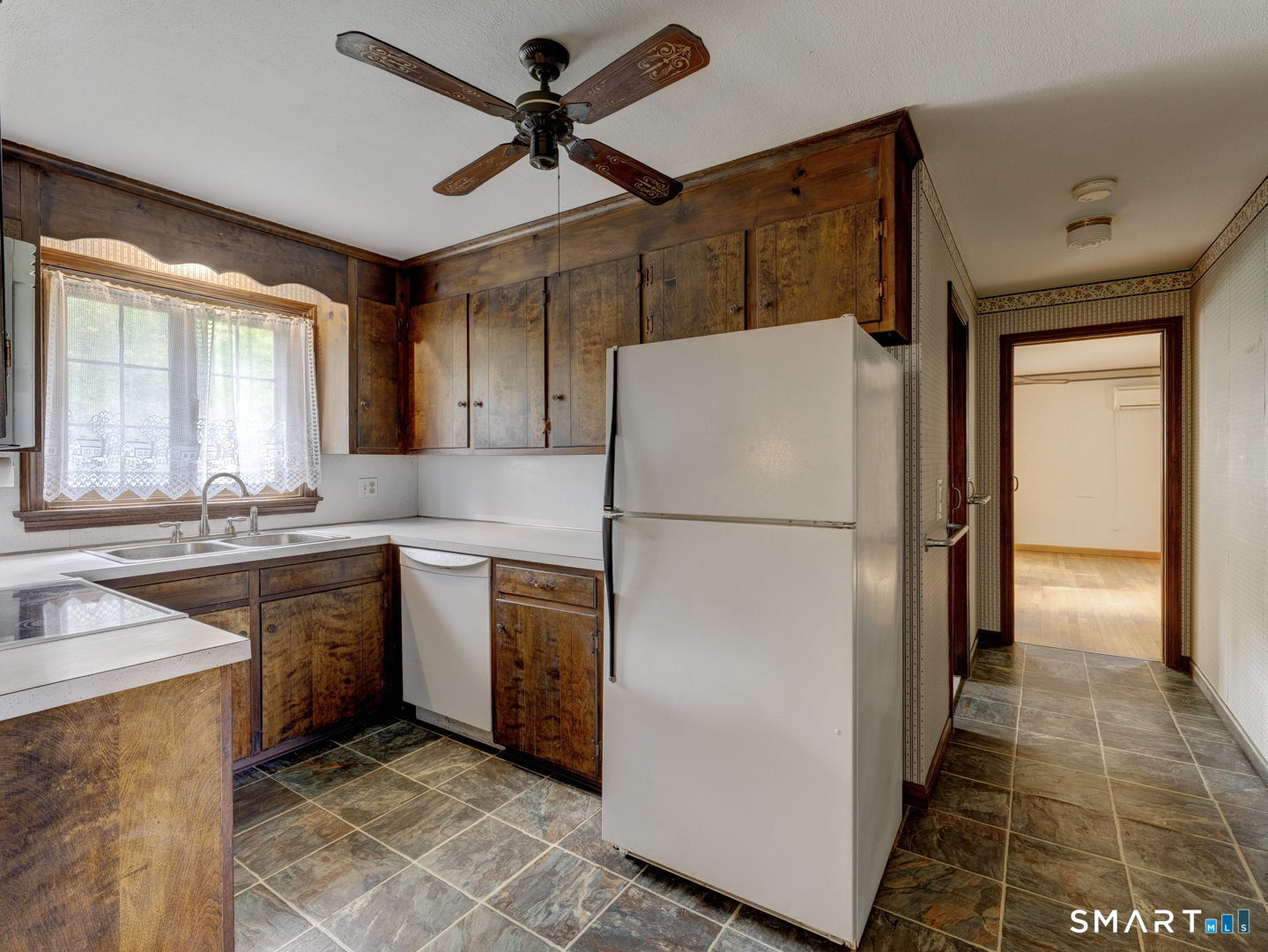 152 Middle Street Middletown, CT 06457 - Photo 9 of 39