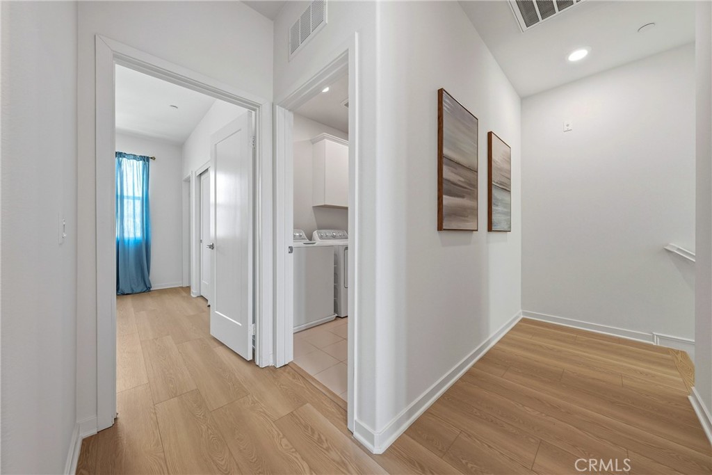 125 Mongoose Irvine, CA 92618 - Photo 20 of 30