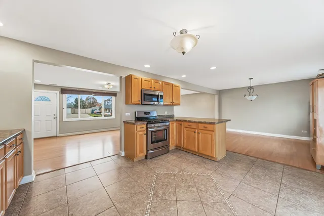 $295,000 | 9512 Birch Avenue, Mokena, IL 60448