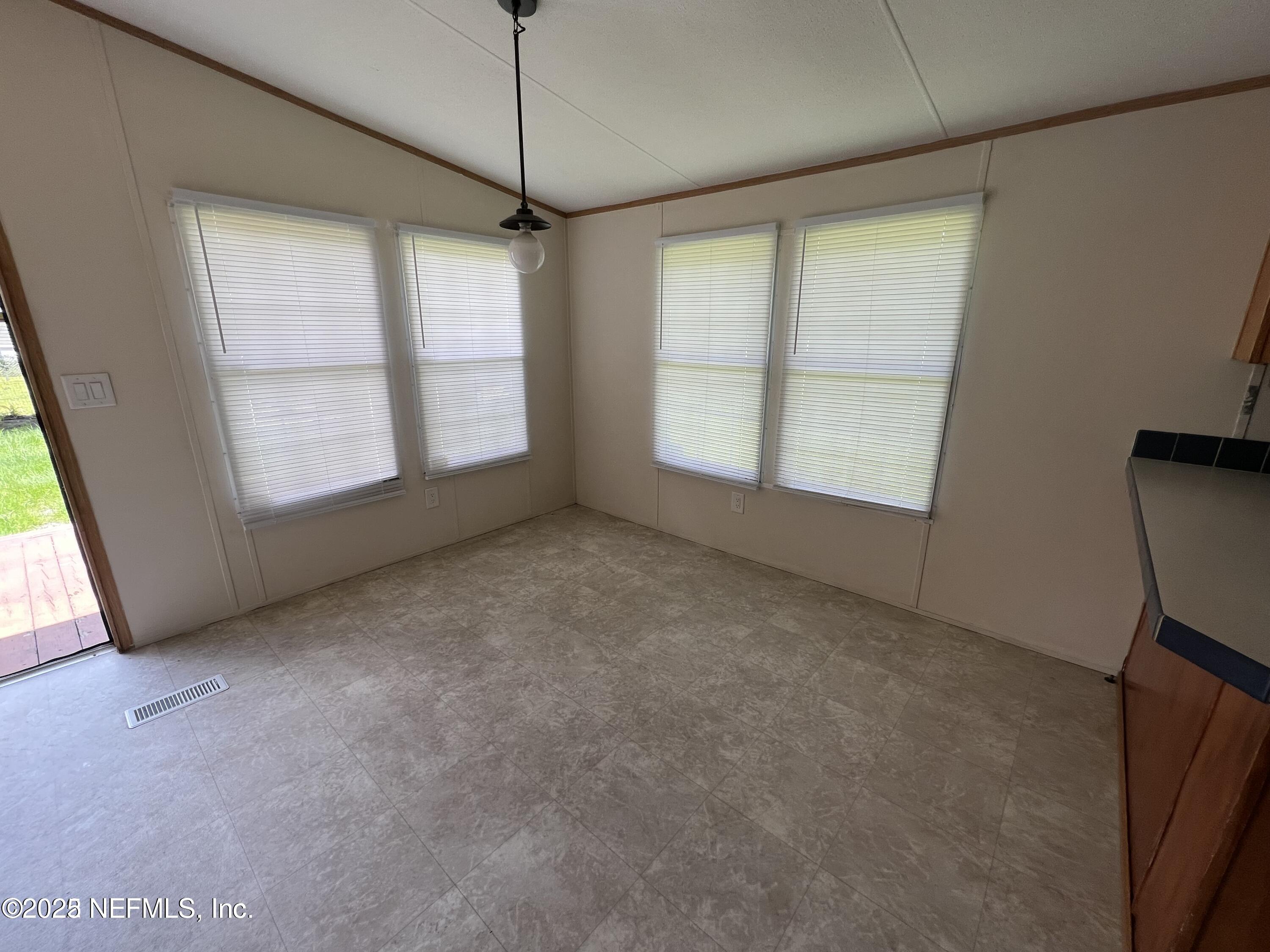 134 Bardin Estates Circle Palatka, FL 32177 - Photo 4 of 14 20220602160249537823000000-o