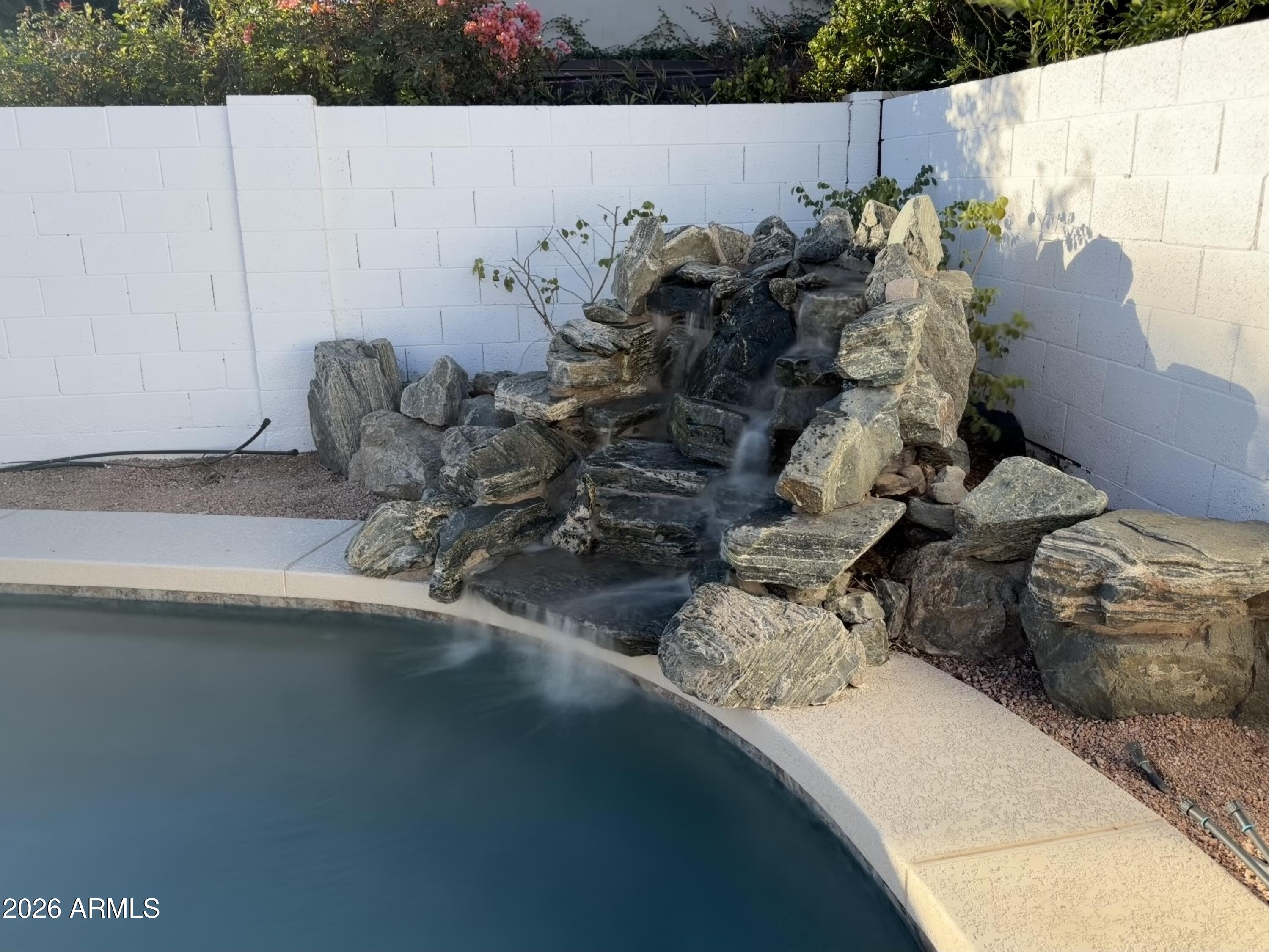 473 West Smoke Tree Road Gilbert, AZ 85233 - Photo 36 of 41 a picture of a room with a large window