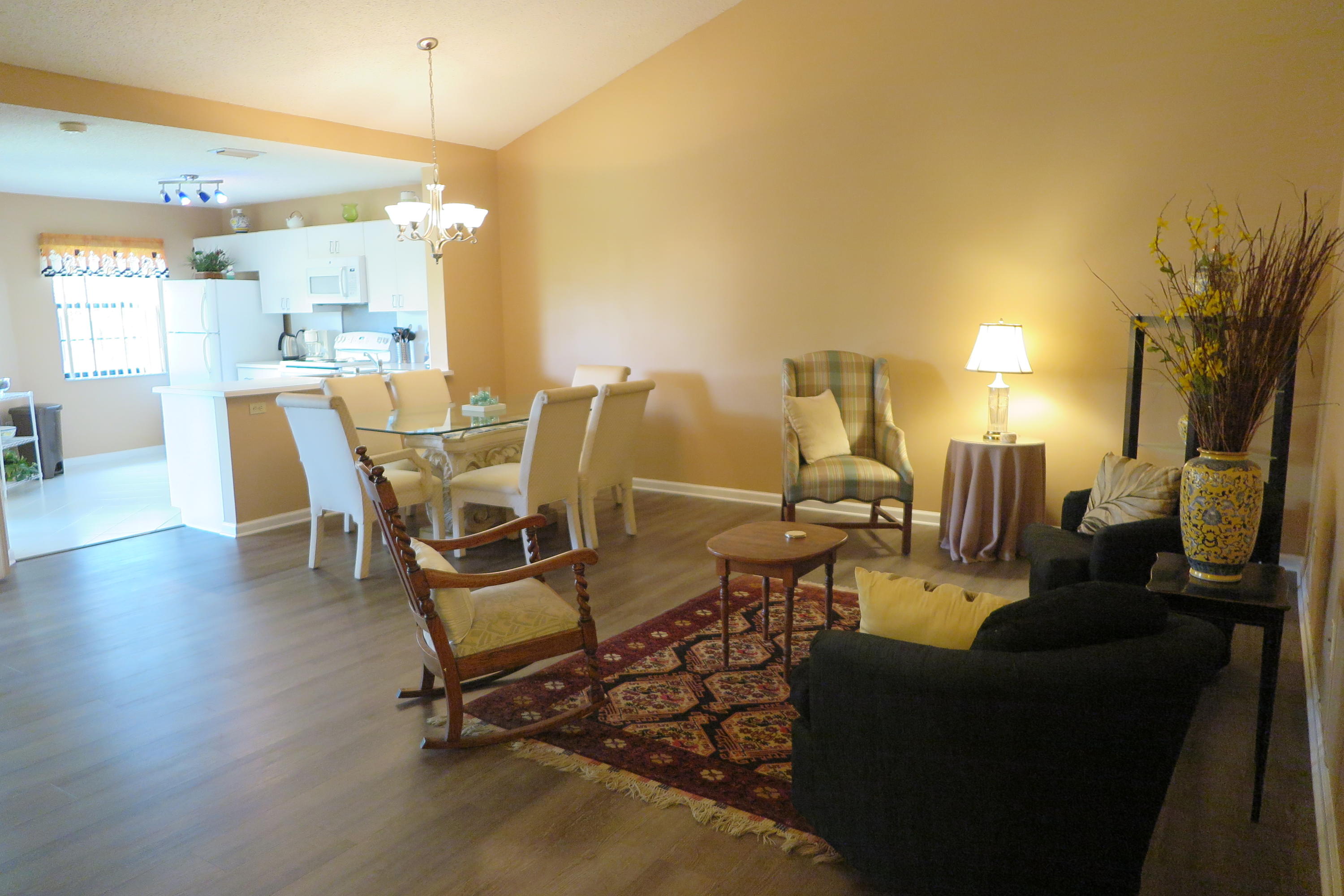 6674 Montego Bay Boulevard, Unit D Boca Raton, FL 33433 - Photo 2 of 11 living room