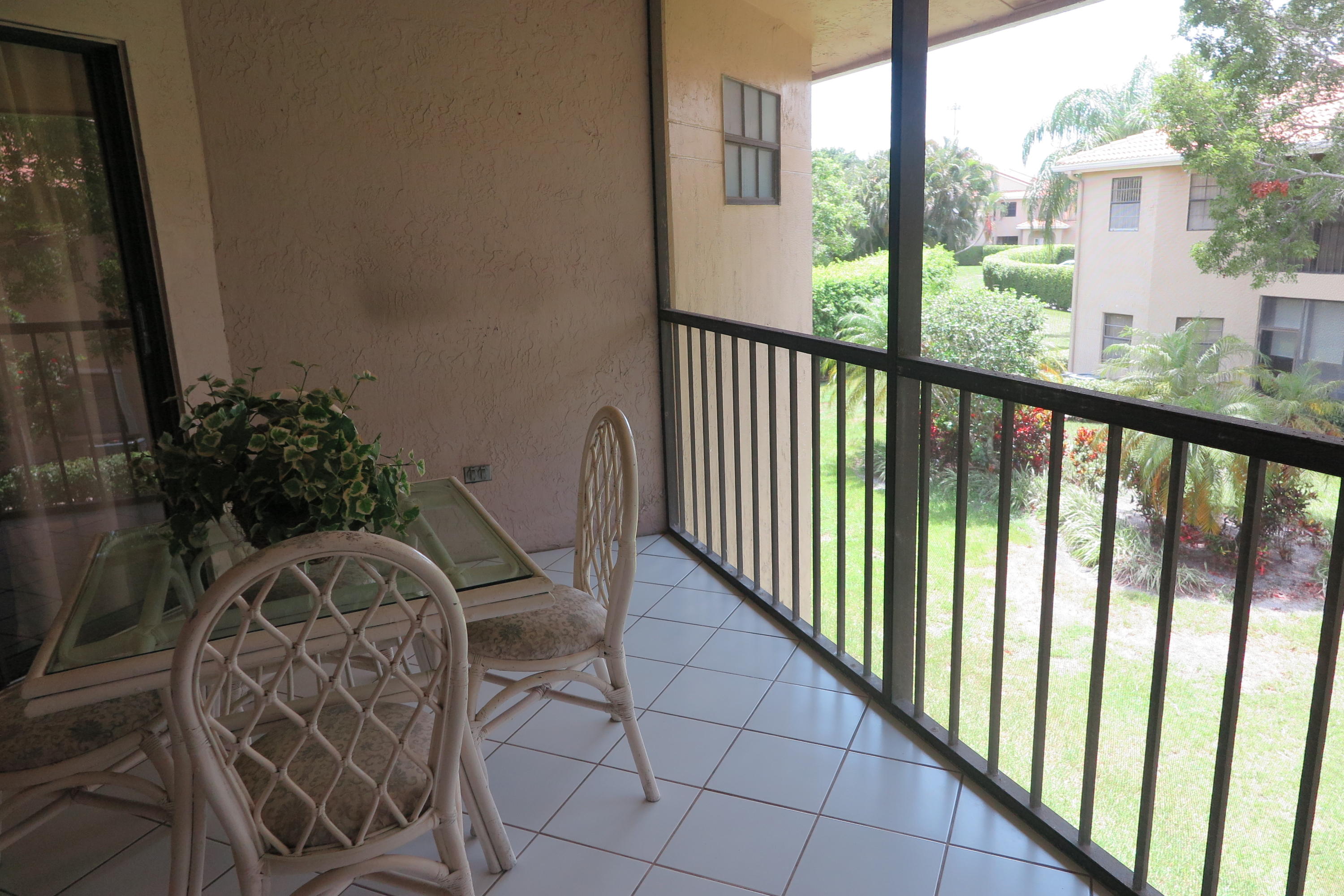 6674 Montego Bay Boulevard, Unit D Boca Raton, FL 33433 - Photo 5 of 11 patio