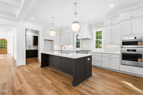 $1,999,000 | 6 Chantilly Place, Durham, NC 27707