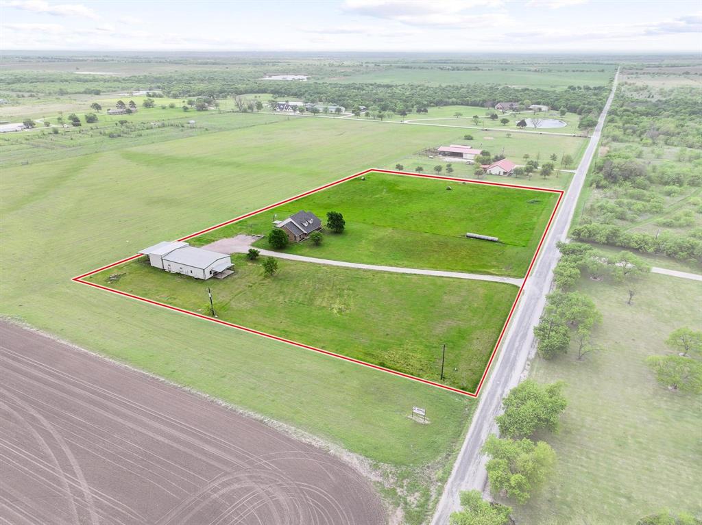 386 Scoggins Road Tioga, TX 76271 - Photo 4 of 30